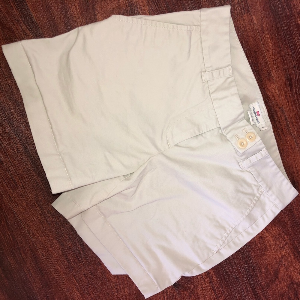 Vineyard vines shorts length 4 inches